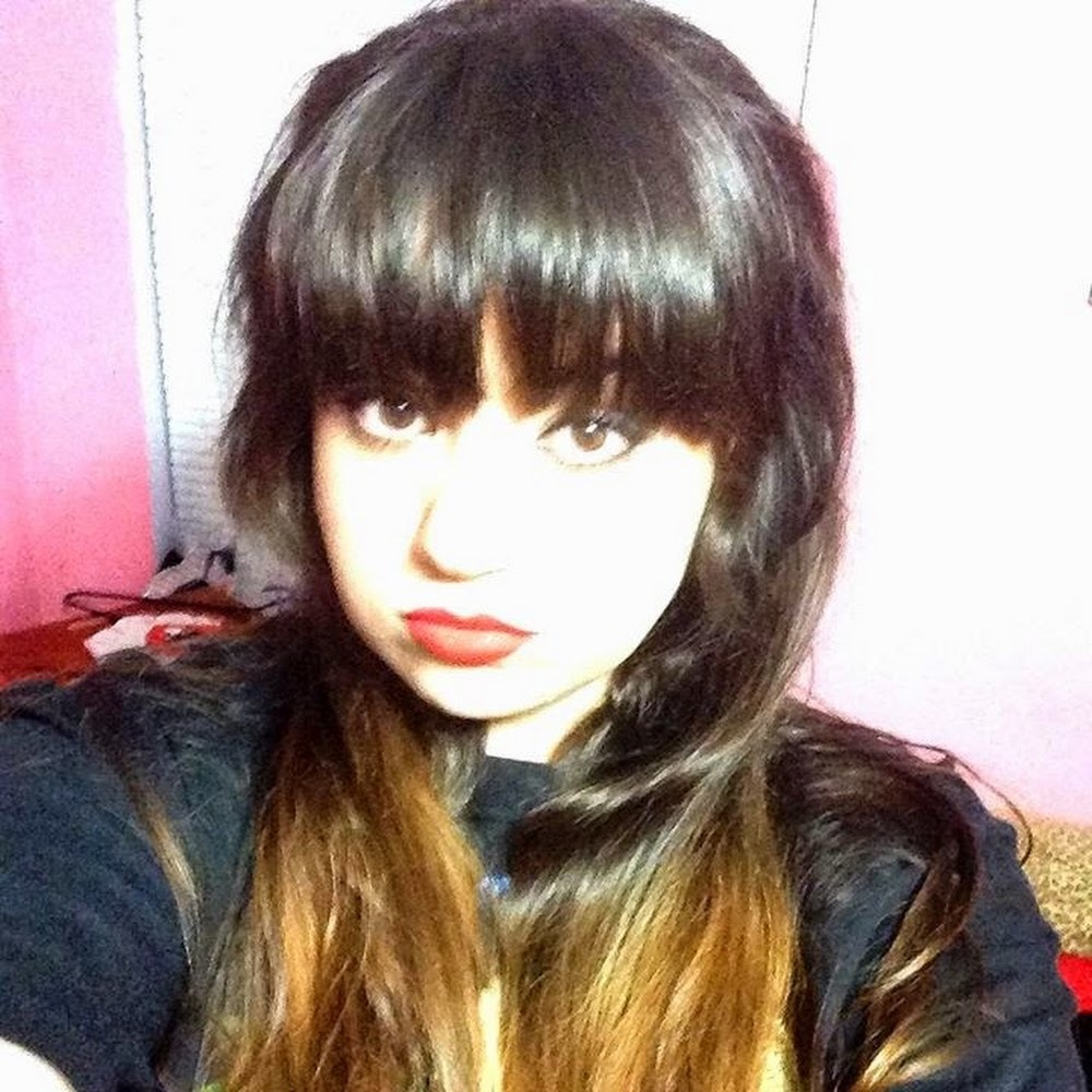 Meet your Posher, Chanel